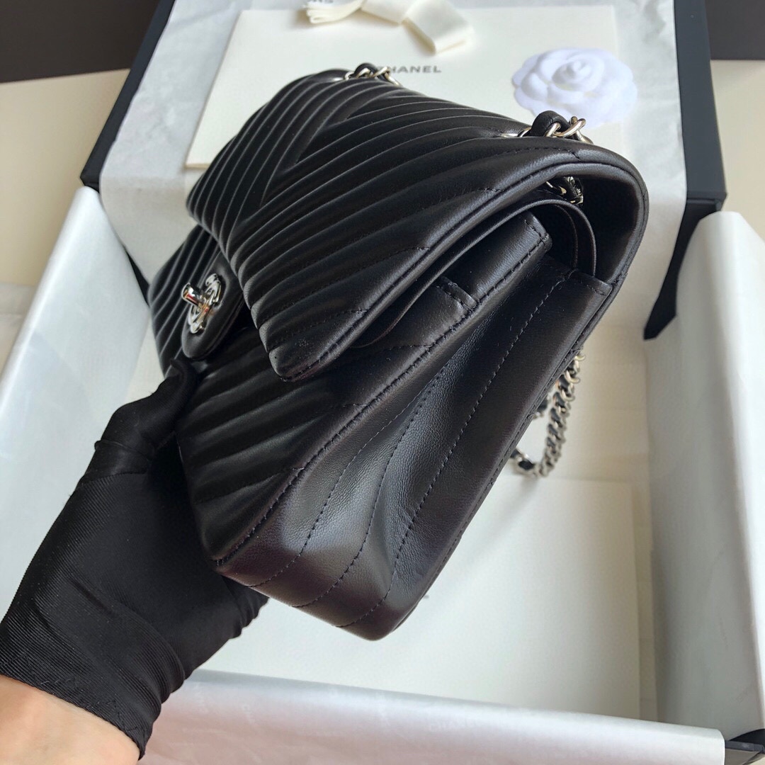 𝗖𝗹𝗮𝘀𝘀𝗶𝗰 𝗙𝗹𝗮𝗽 𝗖𝗛𝗔𝗘𝗡𝗟香奈兒高仿精品包包腋下包包女款頂級羊皮