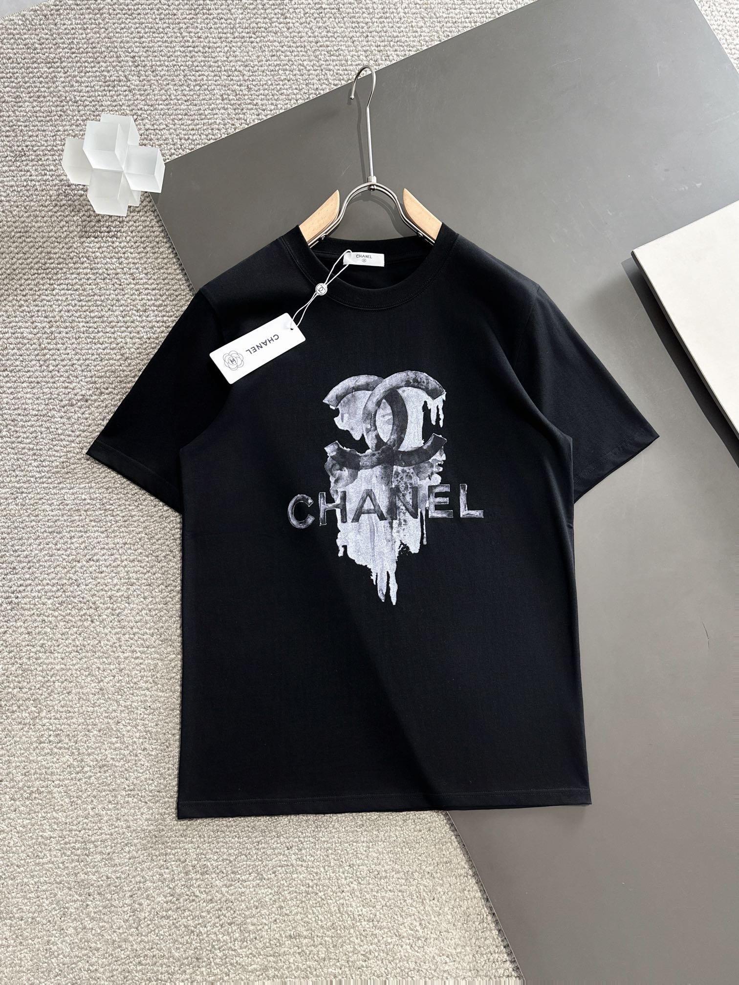 2024新品香奈兒Chanel首發專櫃同步短袖高仿衣服T恤