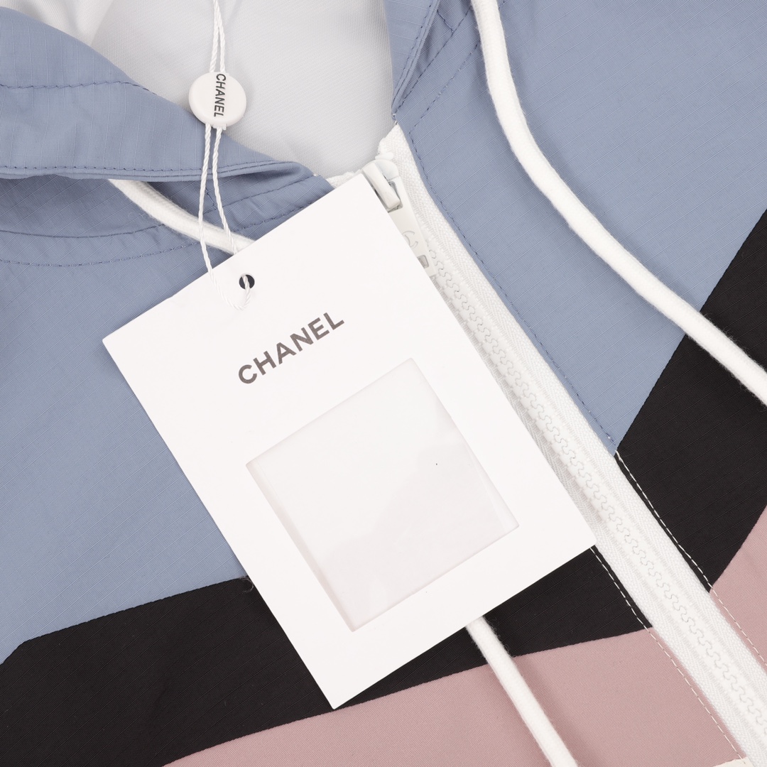 太好看了香奈兒Chanel原單高仿連帽logo外套 專櫃同步