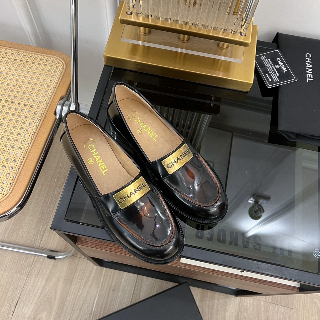 CHANEL香奈兒最高版本2024新品專櫃同步高仿鞋樂福鞋 黑色真的 太好看了