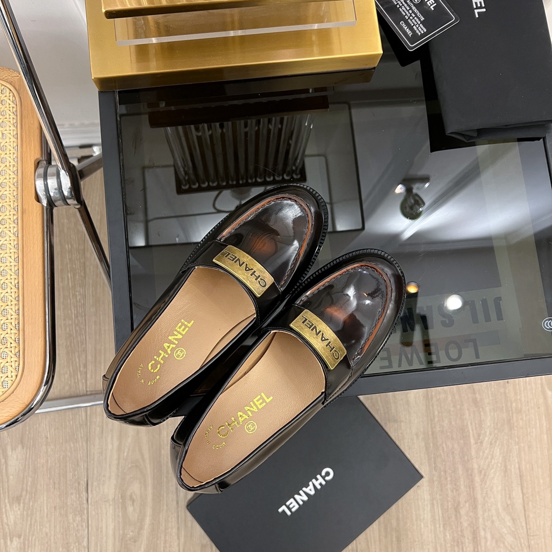 CHANEL香奈兒最高版本2024新品專櫃同步高仿鞋樂福鞋 黑色真的 太好看了