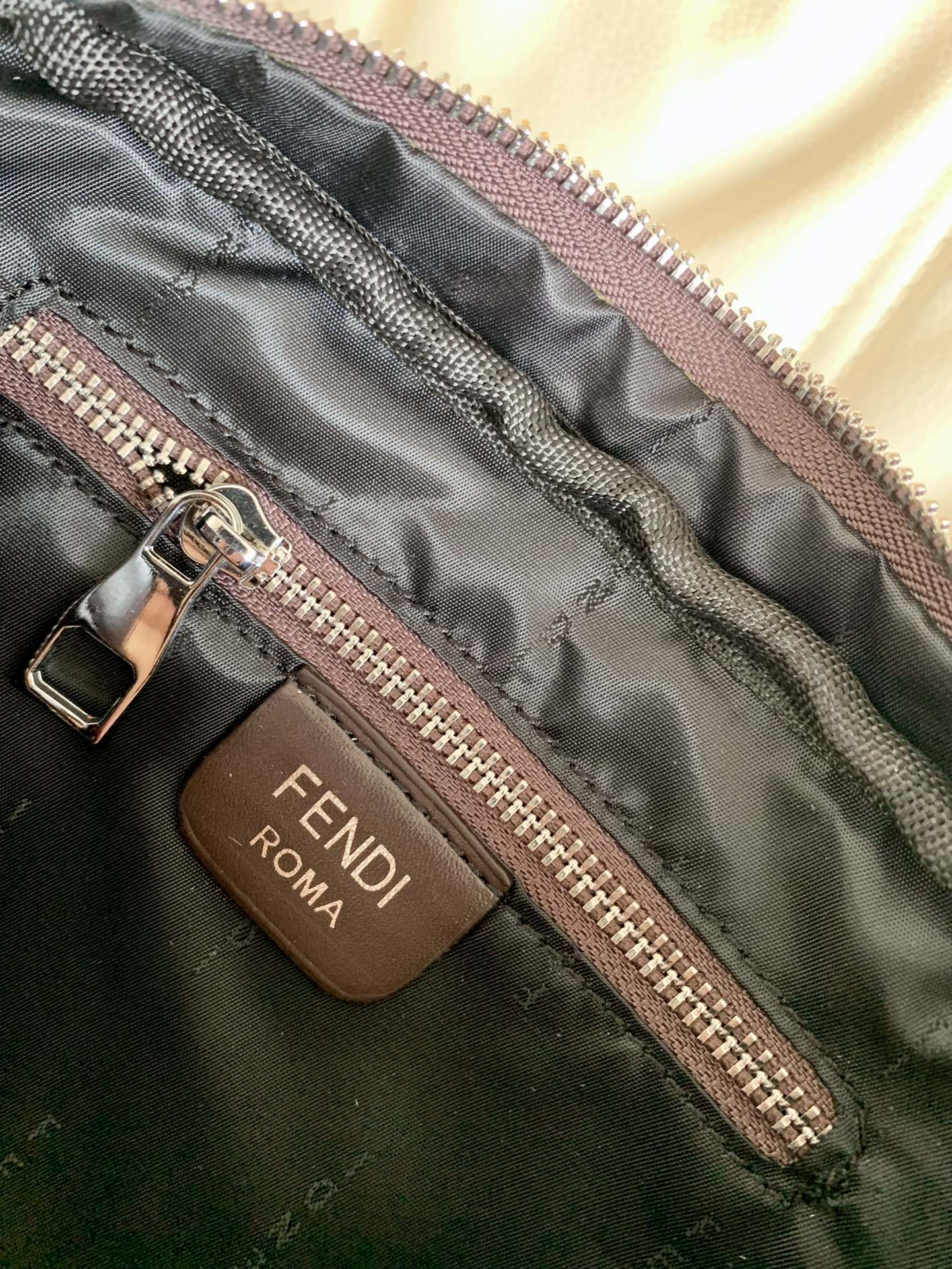 高仿FENDI pouch芬迪男包 相機包 牛皮