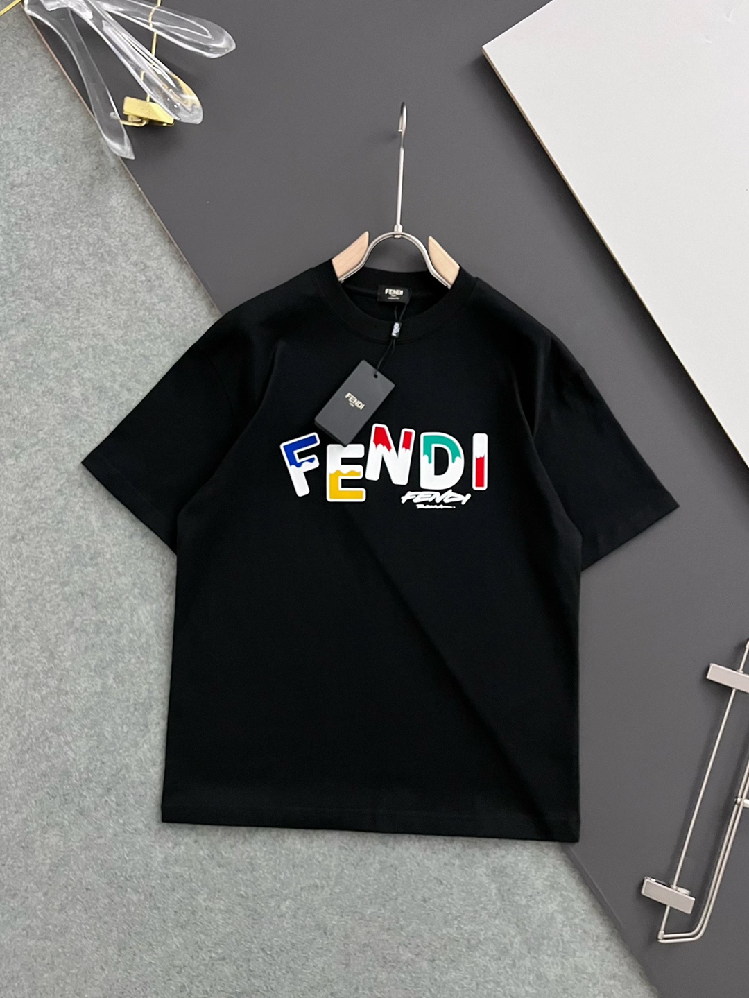 FENDI芬迪高仿短袖衣服純棉黑色圓領T恤