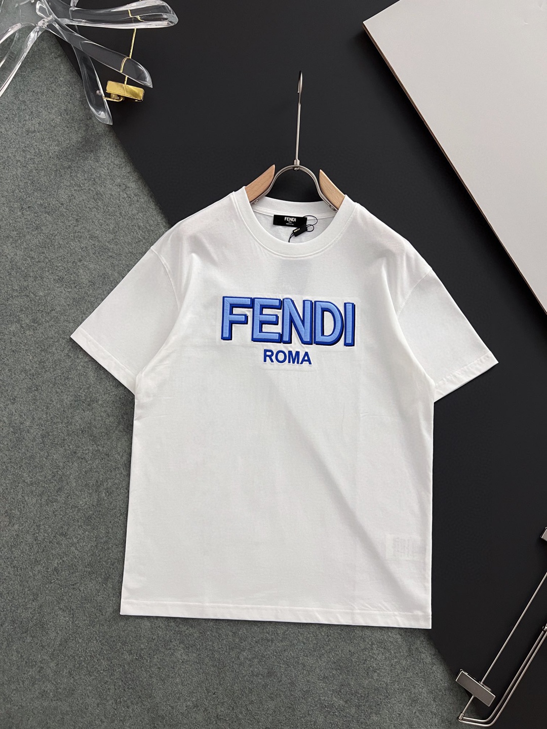 頂級專櫃同步可批發零售fendi芬迪原單衣服 圓領短袖T恤