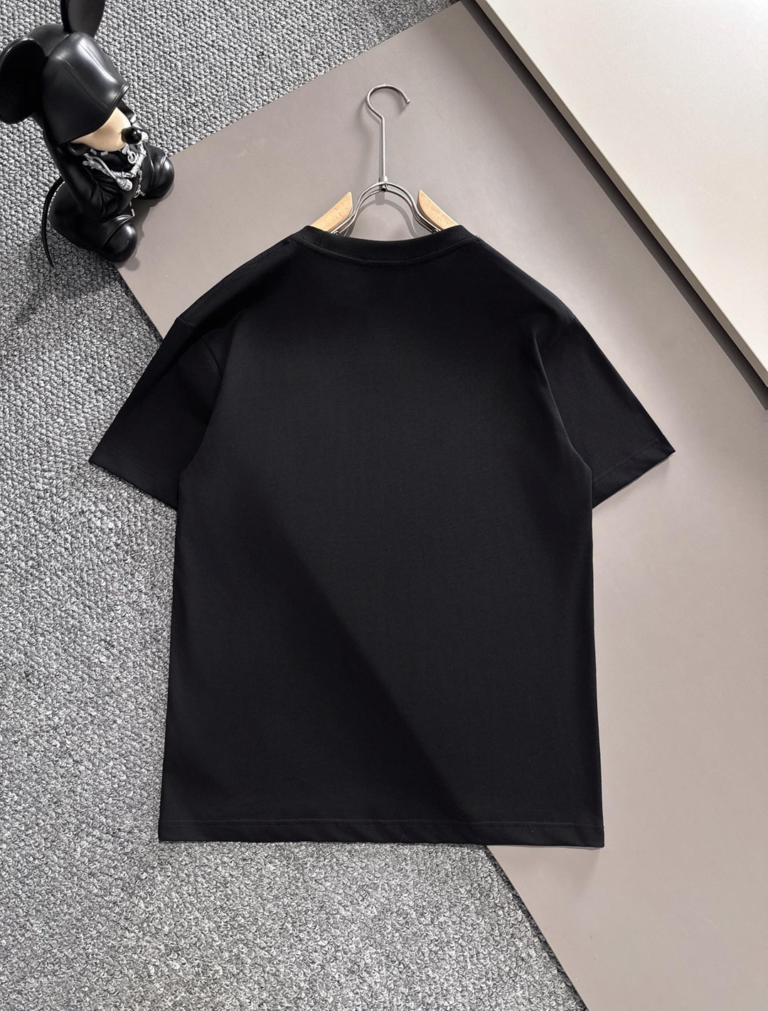 頂級版本FENDI芬迪印花圖案高仿短袖衣服黑色打底衫