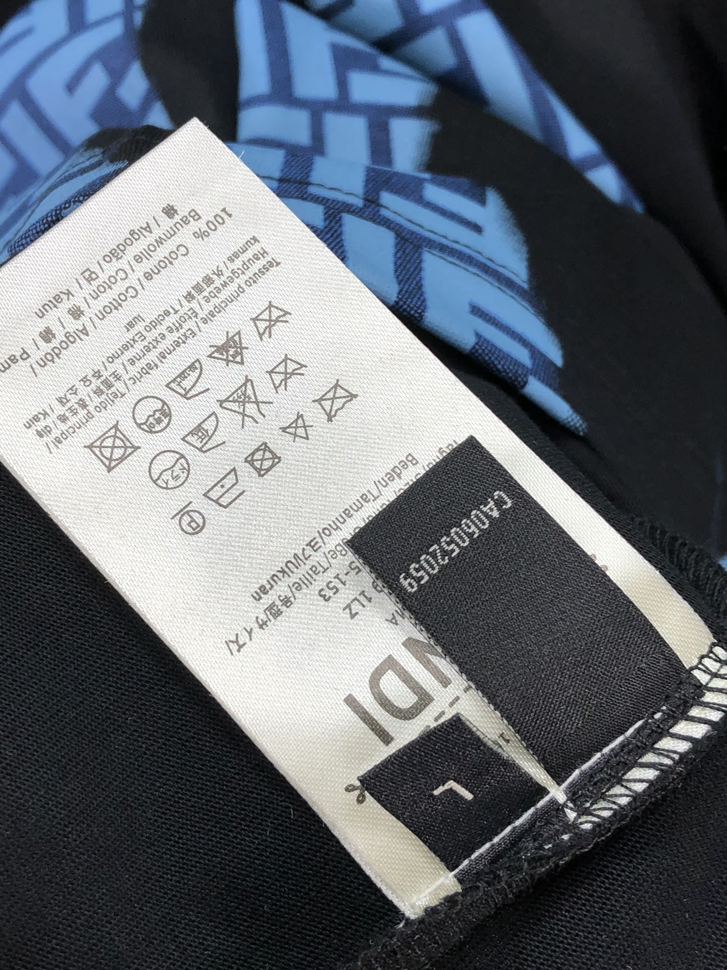 太帥氣的撞色印花芬迪FENDI2024新品高仿圓領T恤衫男