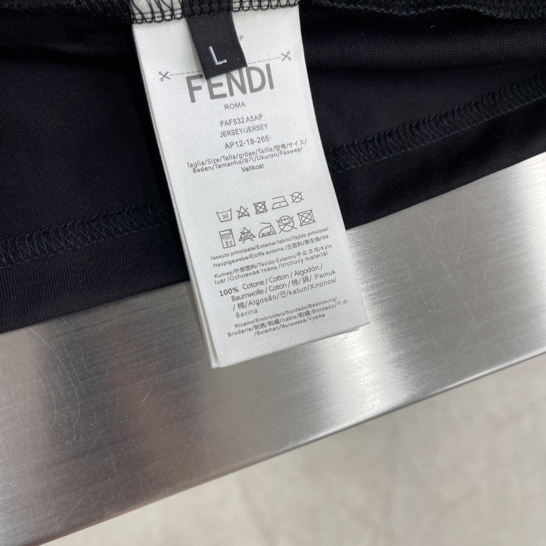 原單衣服FENDI2024春夏新品圓領短袖T恤黑色