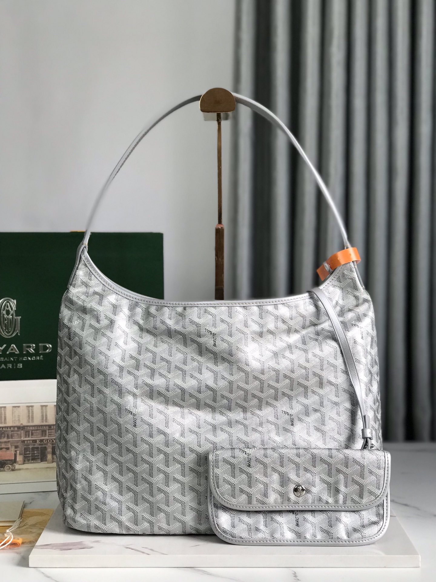 高仿奢侈包GOYARD高雅德 Bohème Hobo包袋 流浪包腋下包 銀色