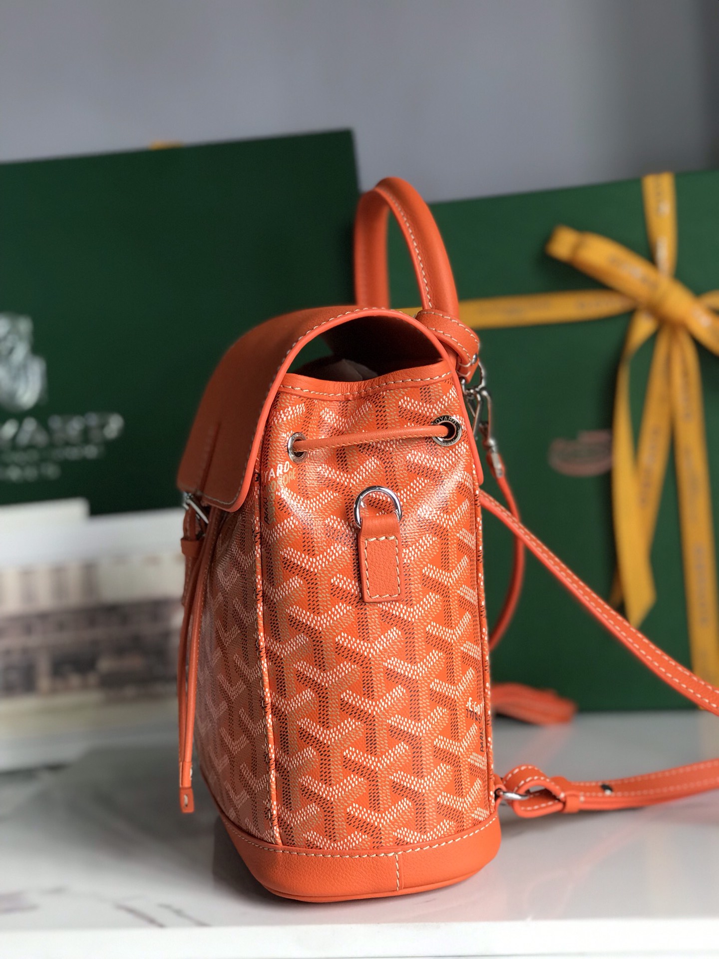 高仿奢侈品GOYARD高雅德包 Goyardine帆布 Alpin迷你雙肩包揹包 橙