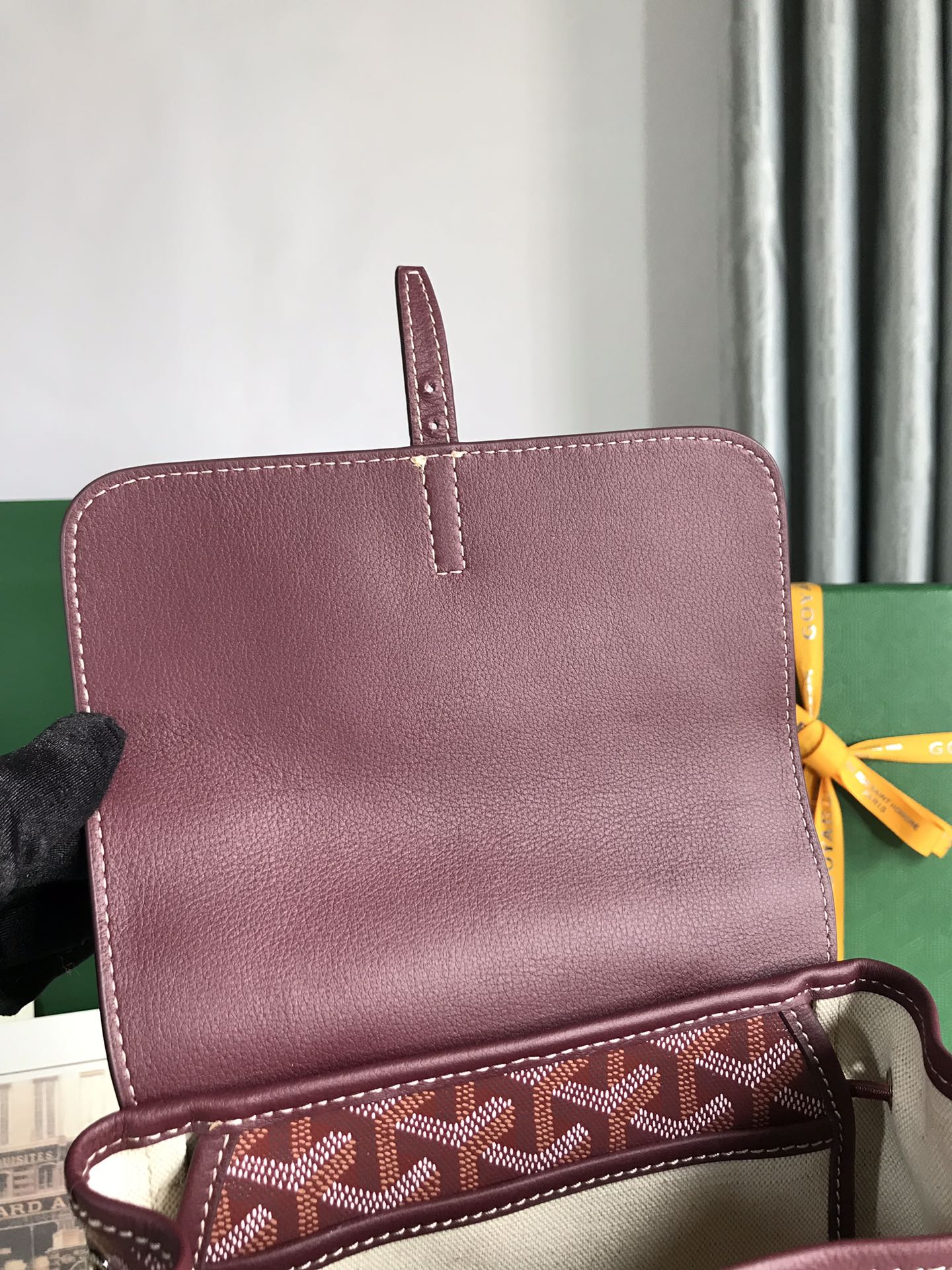 高仿奢侈品GOYARD高雅德包 Goyardine帆布 Alpin迷你雙肩包揹包 酒紅