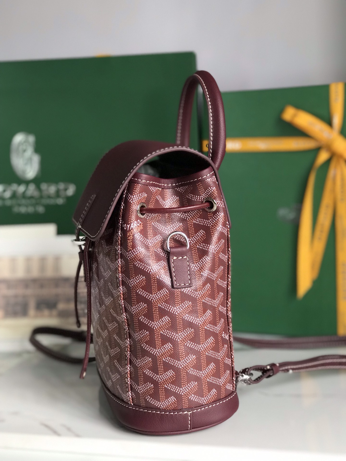 高仿奢侈品GOYARD高雅德包 Goyardine帆布 Alpin迷你雙肩包揹包 酒紅