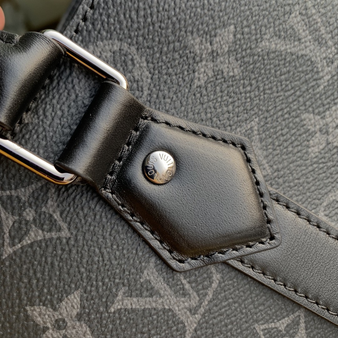 M46451 少見的精品 頂級原單LV 手提包 硬朗風範