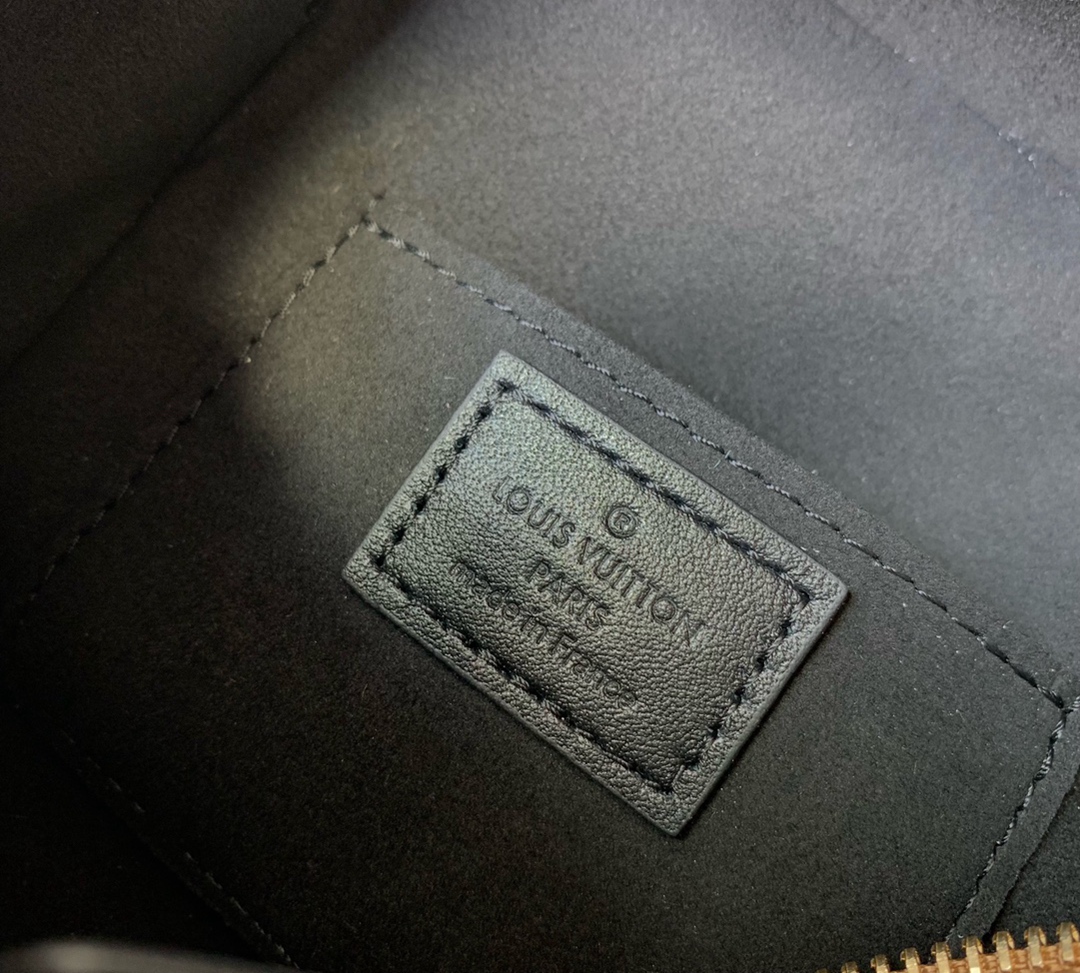 13 x 14 x 11.5 CM Just In Case M47096 LV原單錢夾