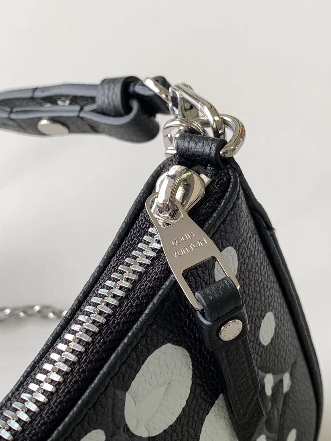 M81908 LV原單復刻單肩包手提包 Easy Pouch On Strap