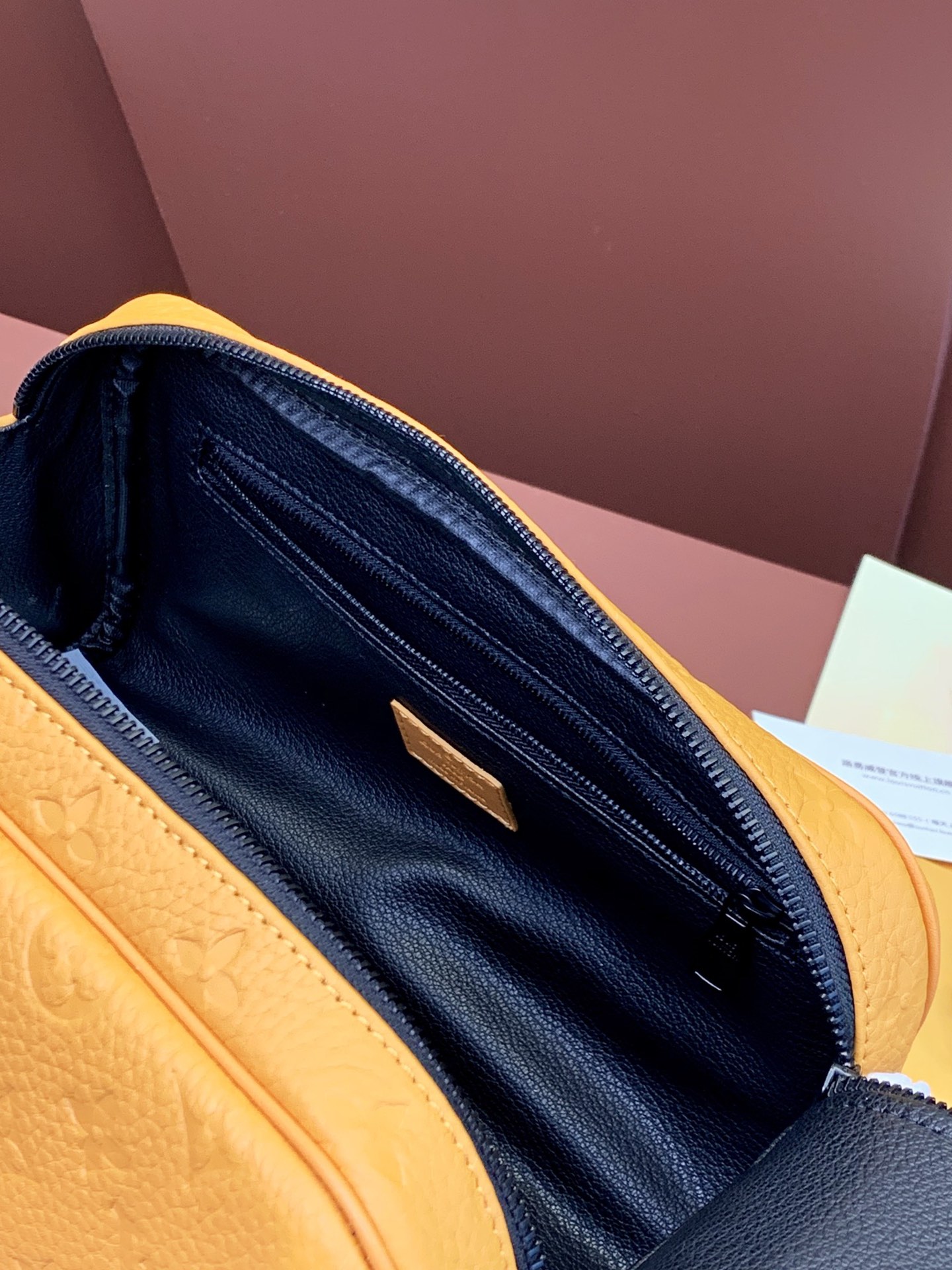 M82576 Louis Vuitton 壓花黃色 牛皮材質 高仿精品包包
