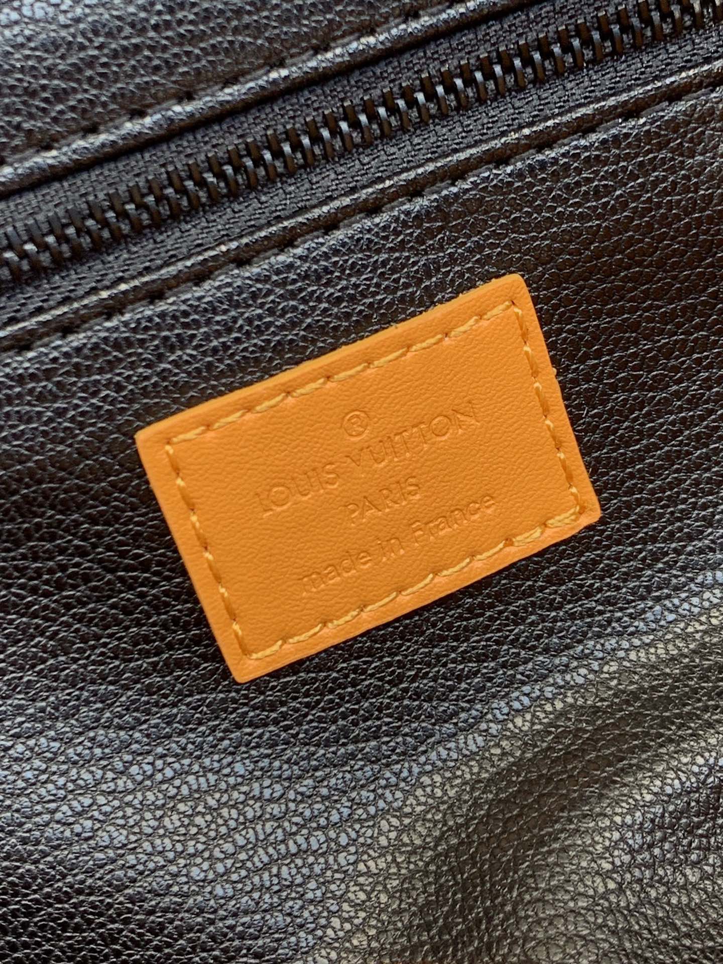 M82576 Louis Vuitton 壓花黃色 牛皮材質 高仿精品包包