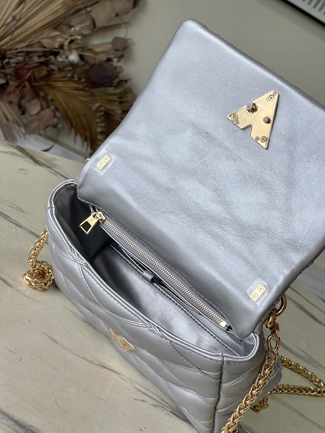 M25107 LV復刻一比一精品包包手提包 斜挎包 銀色