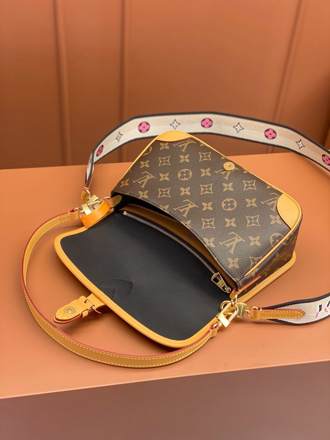 M45985 LVA貨DlANE手袋 單肩包 女款