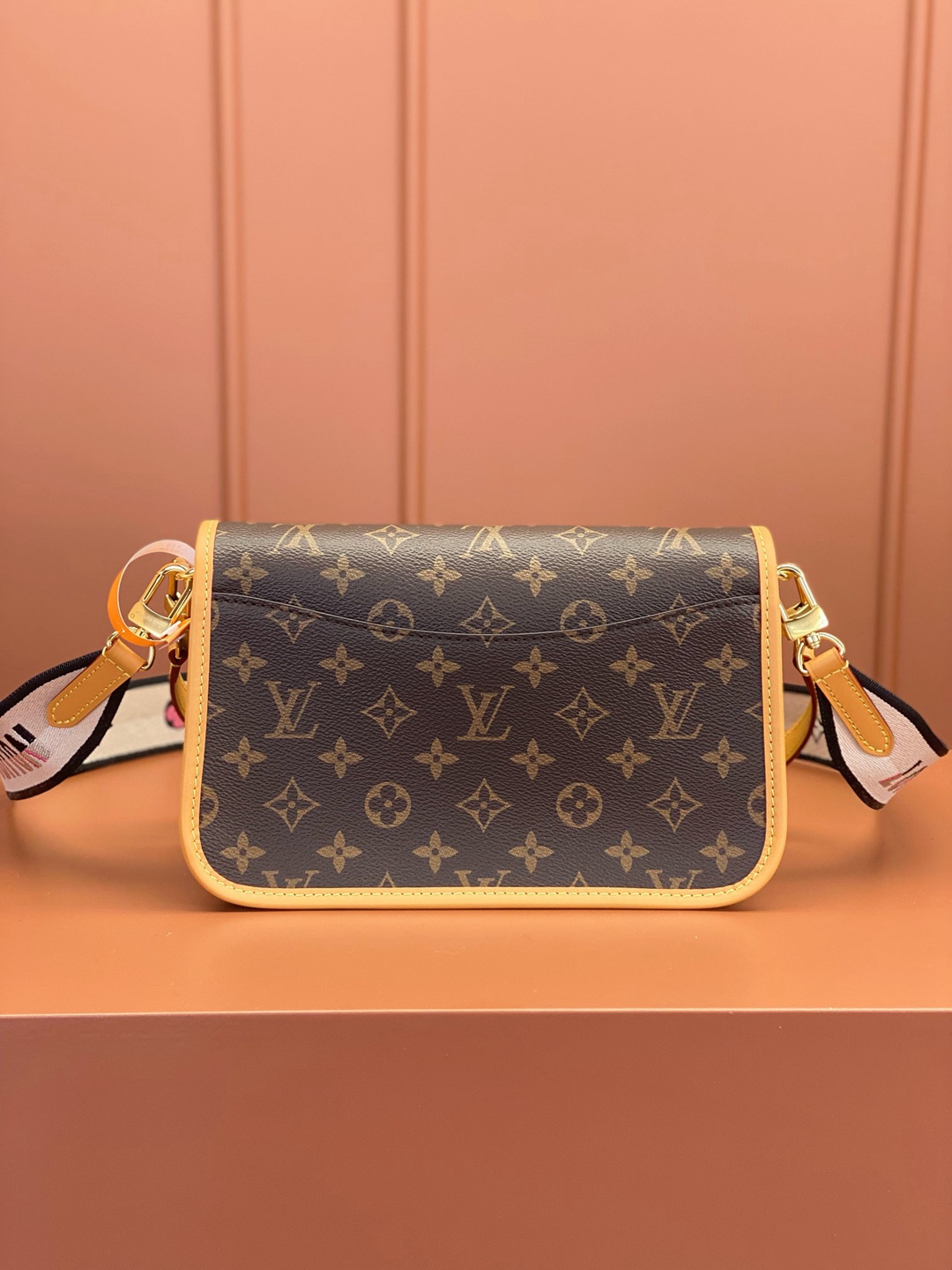 M45985 LVA貨DlANE手袋 單肩包 女款