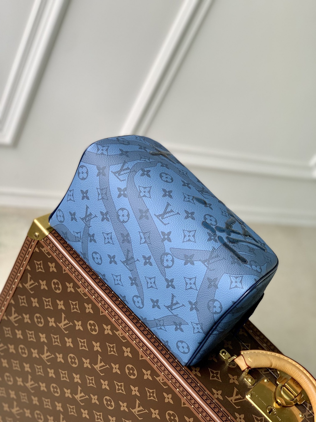 M82337LV原單 Dopp Kit 水滴系列洗漱包 單肩包
