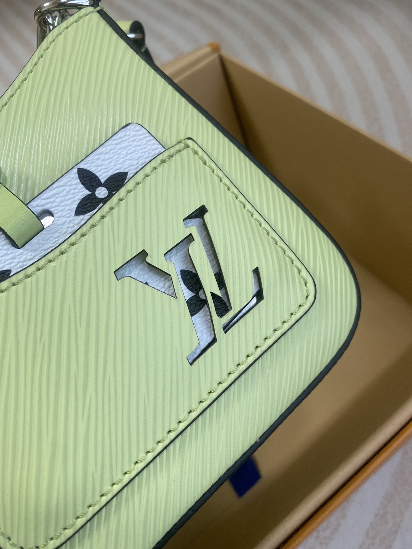 MARELLINI M22651 LV頂級原單包包綠色手袋