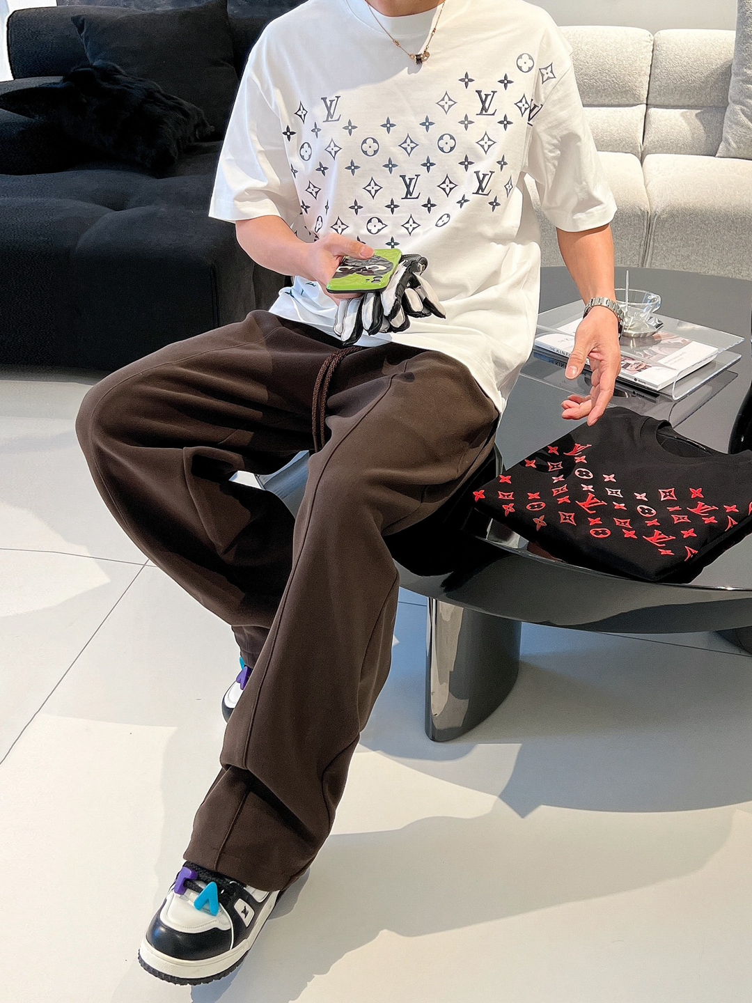 太帥氣了 經典白色 LV 一比一復刻衣服圓領短袖T恤男