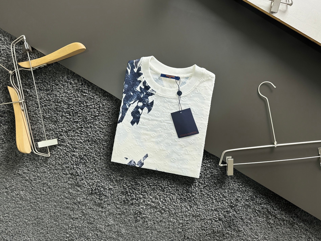 很精緻的印花 2024新品 LV 原單衣服 純棉圓領短袖T恤 白色
