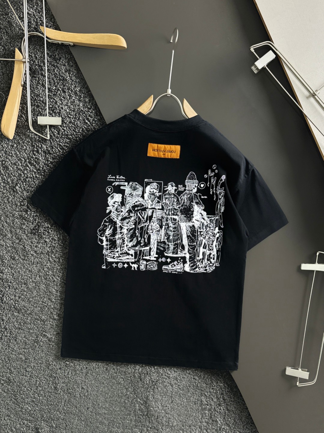 精緻設計 LV 原單服裝 純棉圓領短袖T恤黑色 2024新品