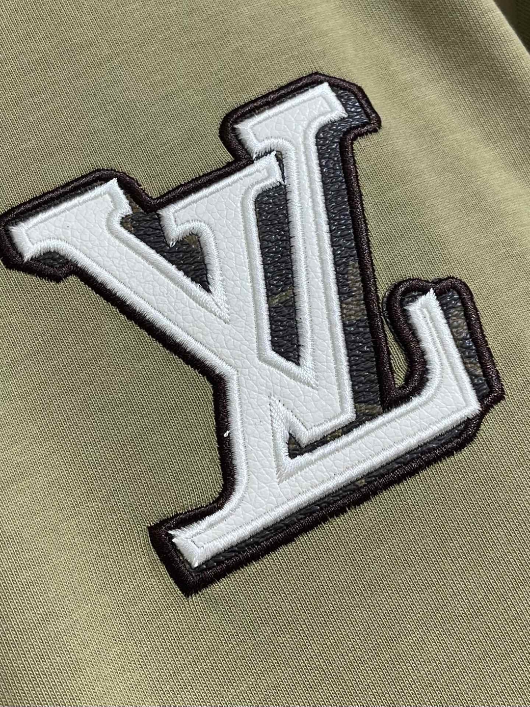 LV大logo設計 頂級原單衣服 圓領短袖T恤 男女同款