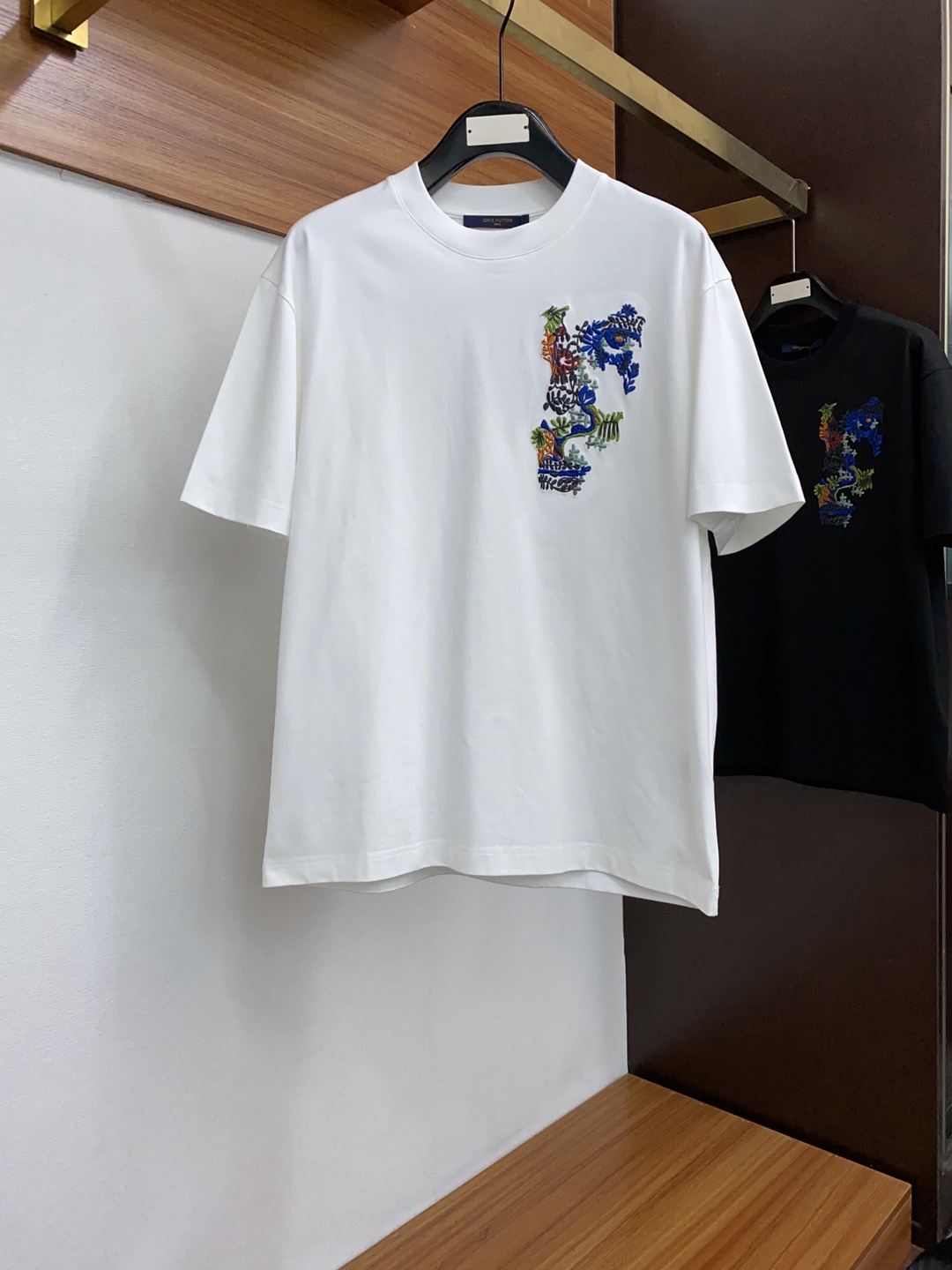 Louis Vuitton高仿衣服2024新品短袖T恤男裝