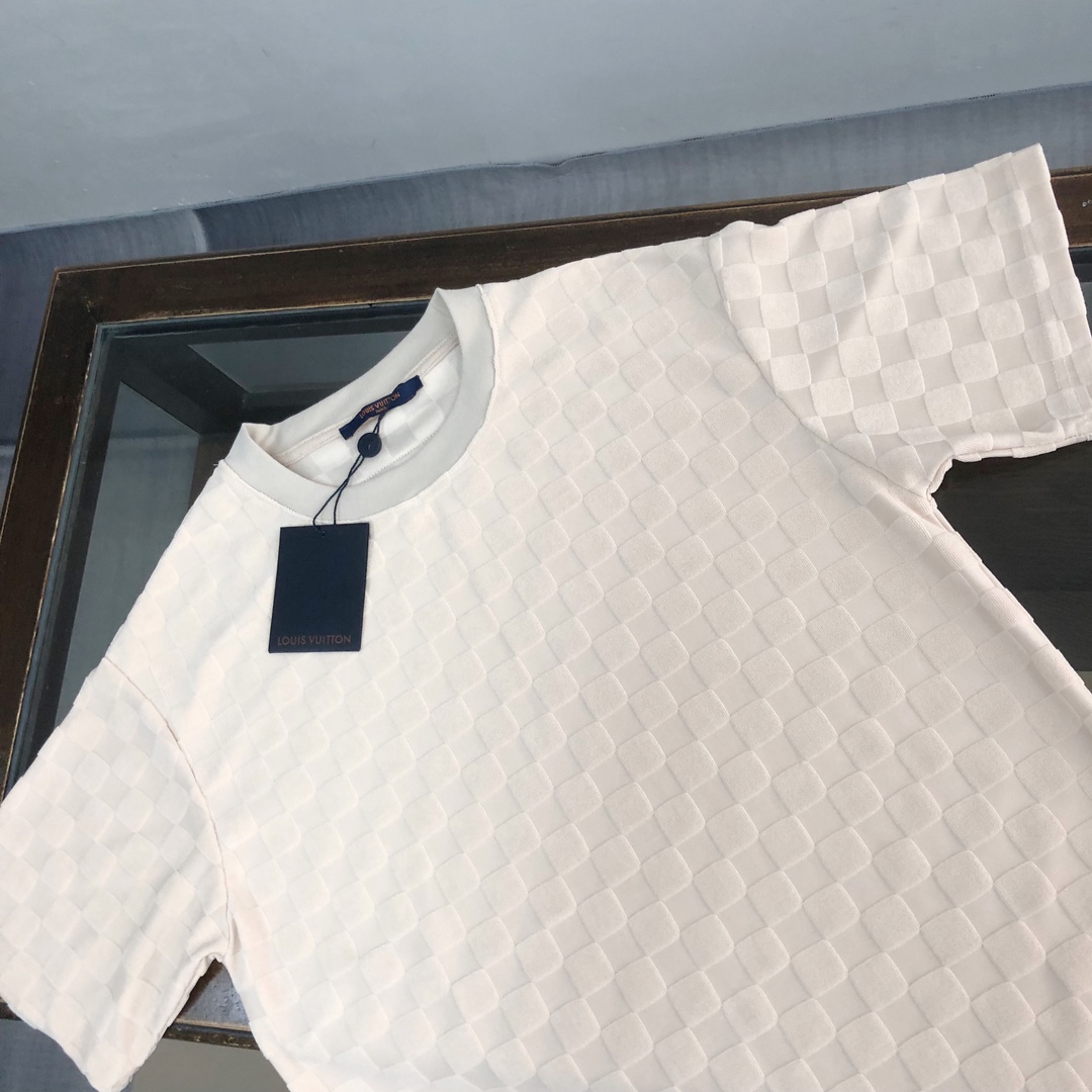 Louis vuitton/LV 高仿精品衣服 圓領短袖T恤 盤棋格設計