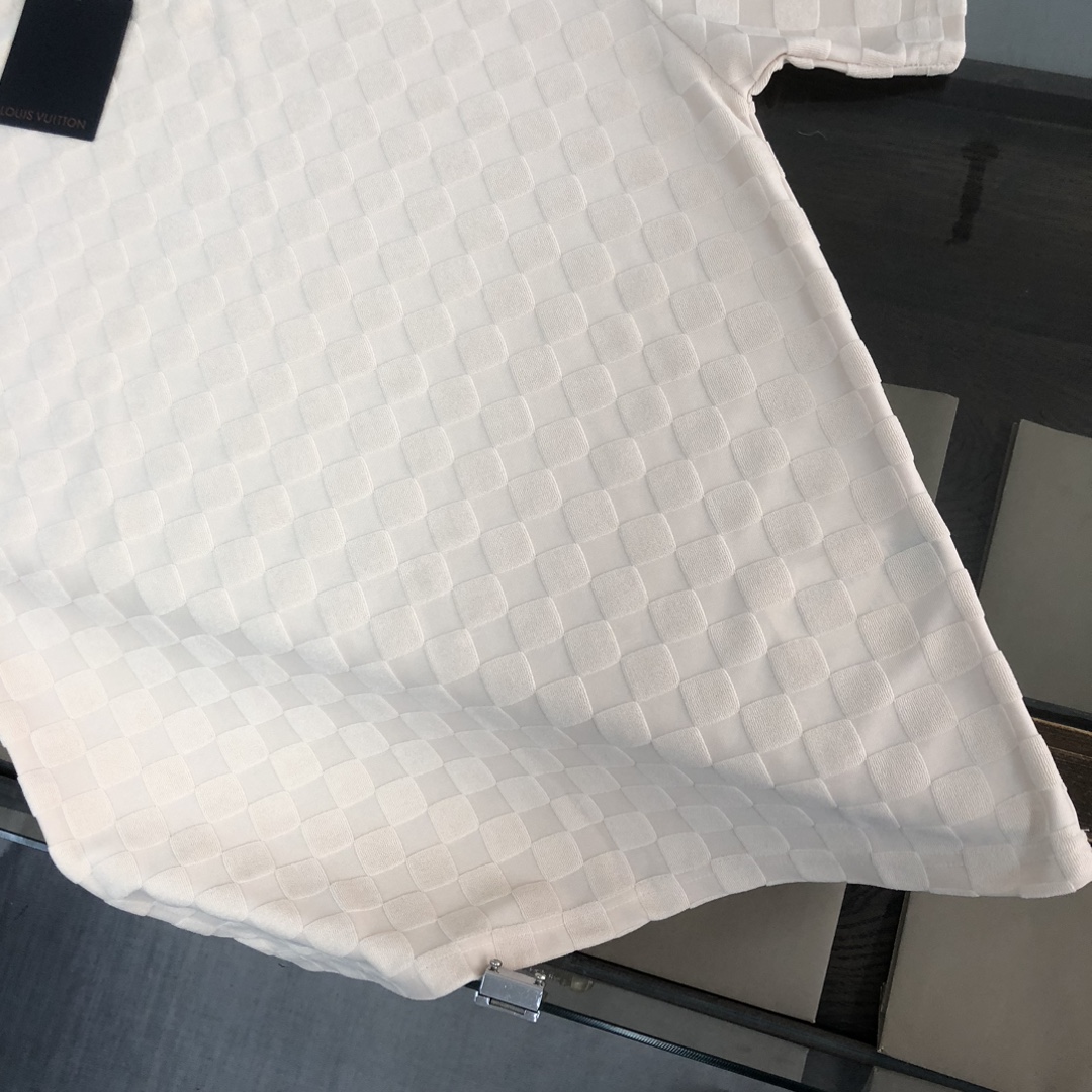 Louis vuitton/LV 高仿精品衣服 圓領短袖T恤 盤棋格設計