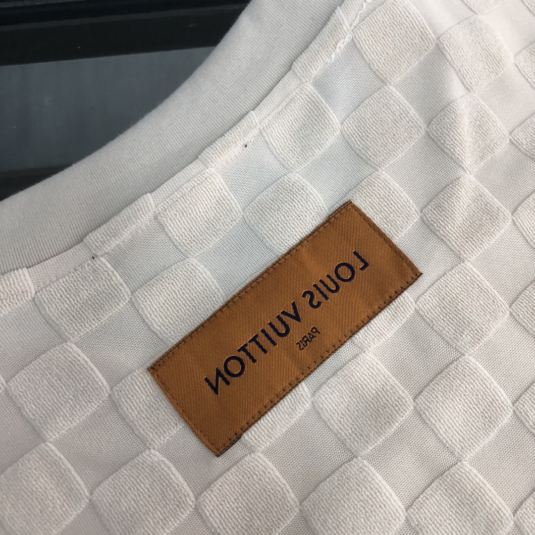 Louis vuitton/LV 高仿精品衣服 圓領短袖T恤 盤棋格設計