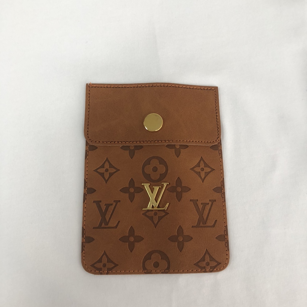 Louis vuitton/LV 胸前口袋 經典設計 高仿奢侈品衣服短袖T恤 男裝