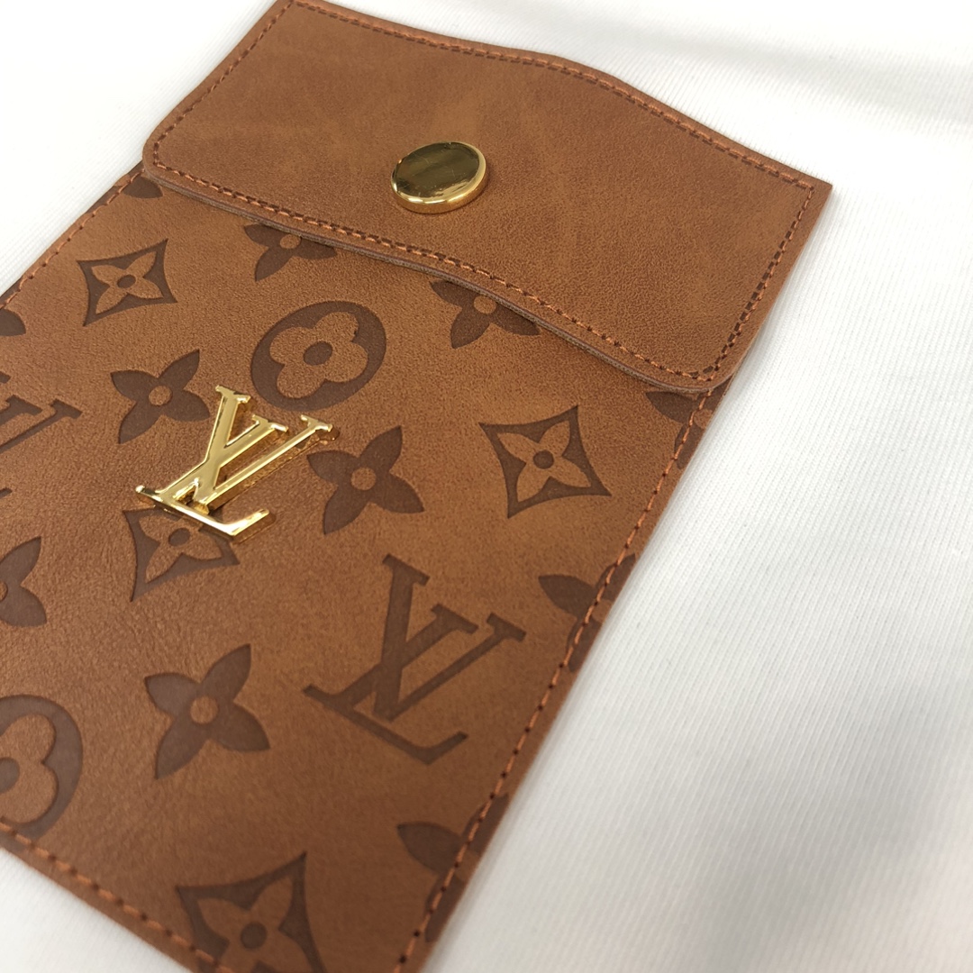 Louis vuitton/LV 胸前口袋 經典設計 高仿奢侈品衣服短袖T恤 男裝
