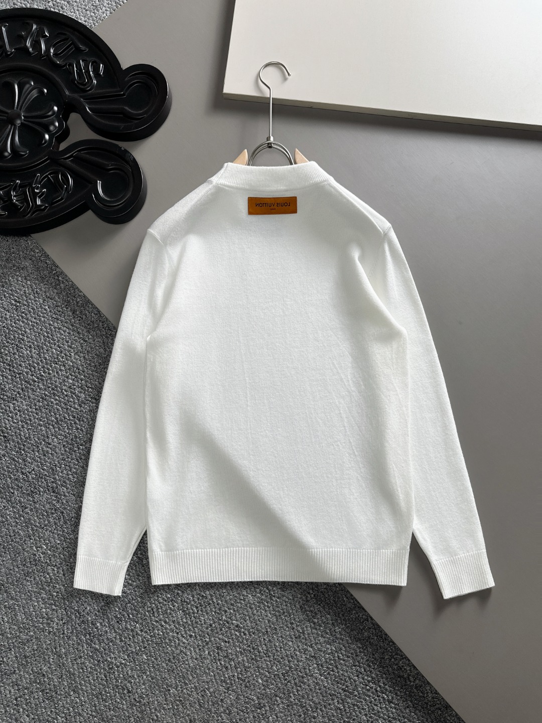 lv高仿精品衣服羊毛混紡高領毛衣