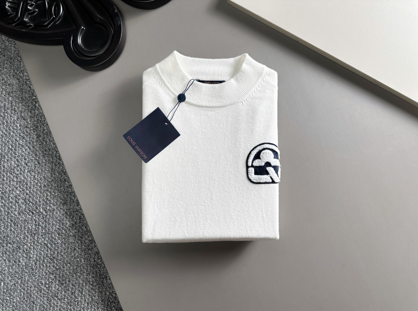 lv高仿精品衣服羊毛混紡高領毛衣