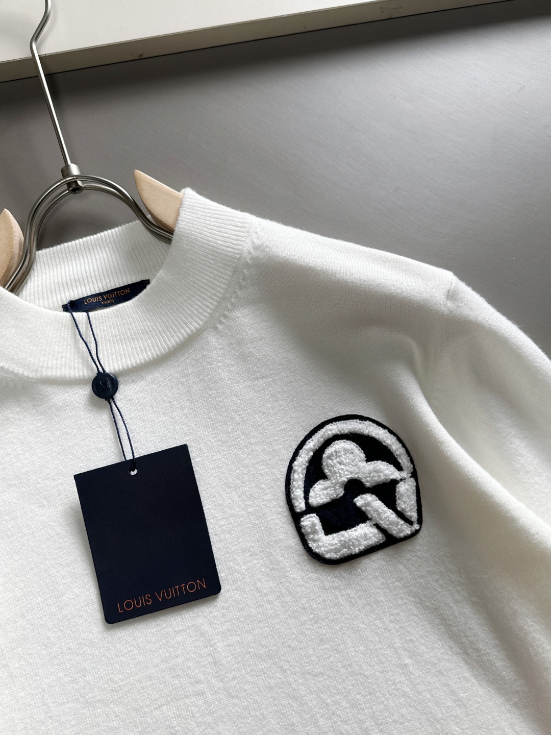 lv高仿精品衣服羊毛混紡高領毛衣