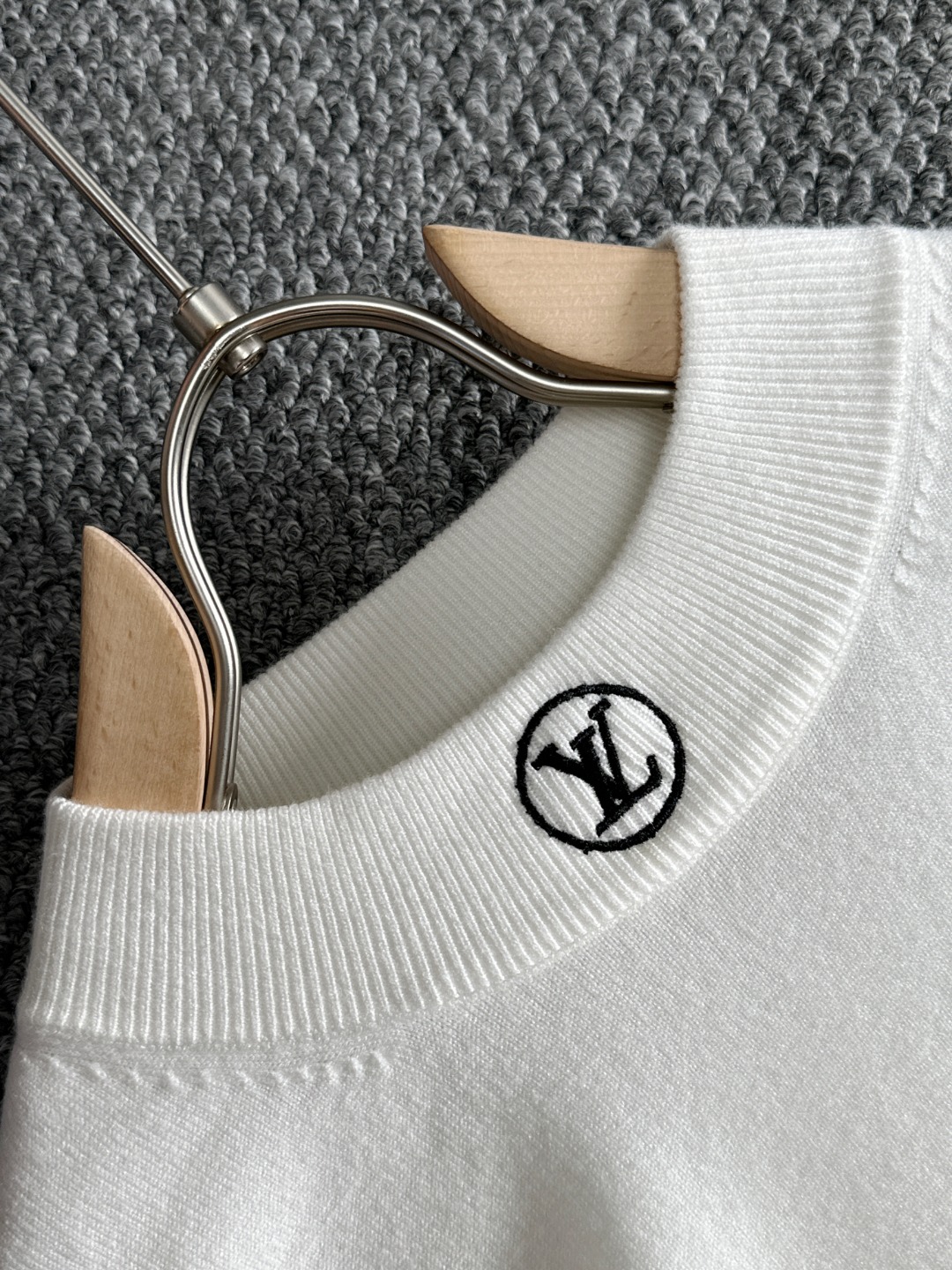 羊毛混紡LV原單衣服套頭毛衣薄款