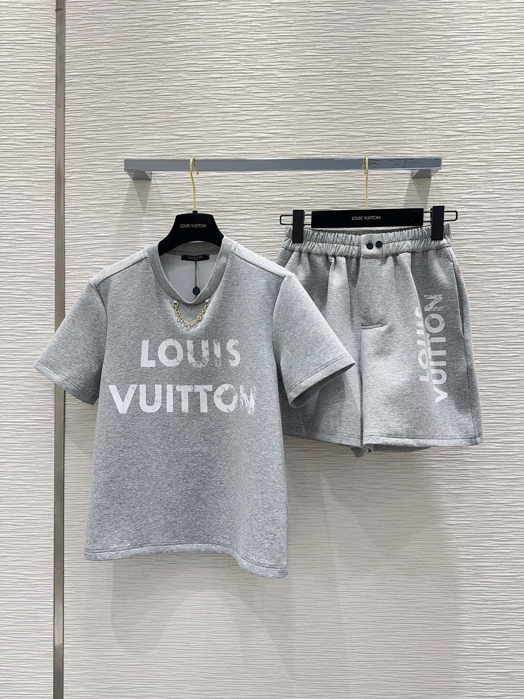 LOUIS VUITTONA貨衣服 極簡約休閒運動休閒套裝