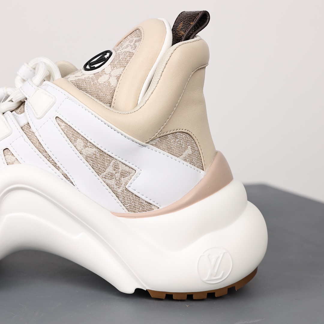 新品莆田鞋Louis Vuitton Archlight Sneakers 女款老爹鞋