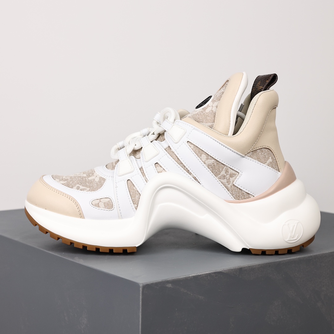 新品莆田鞋Louis Vuitton Archlight Sneakers 女款老爹鞋