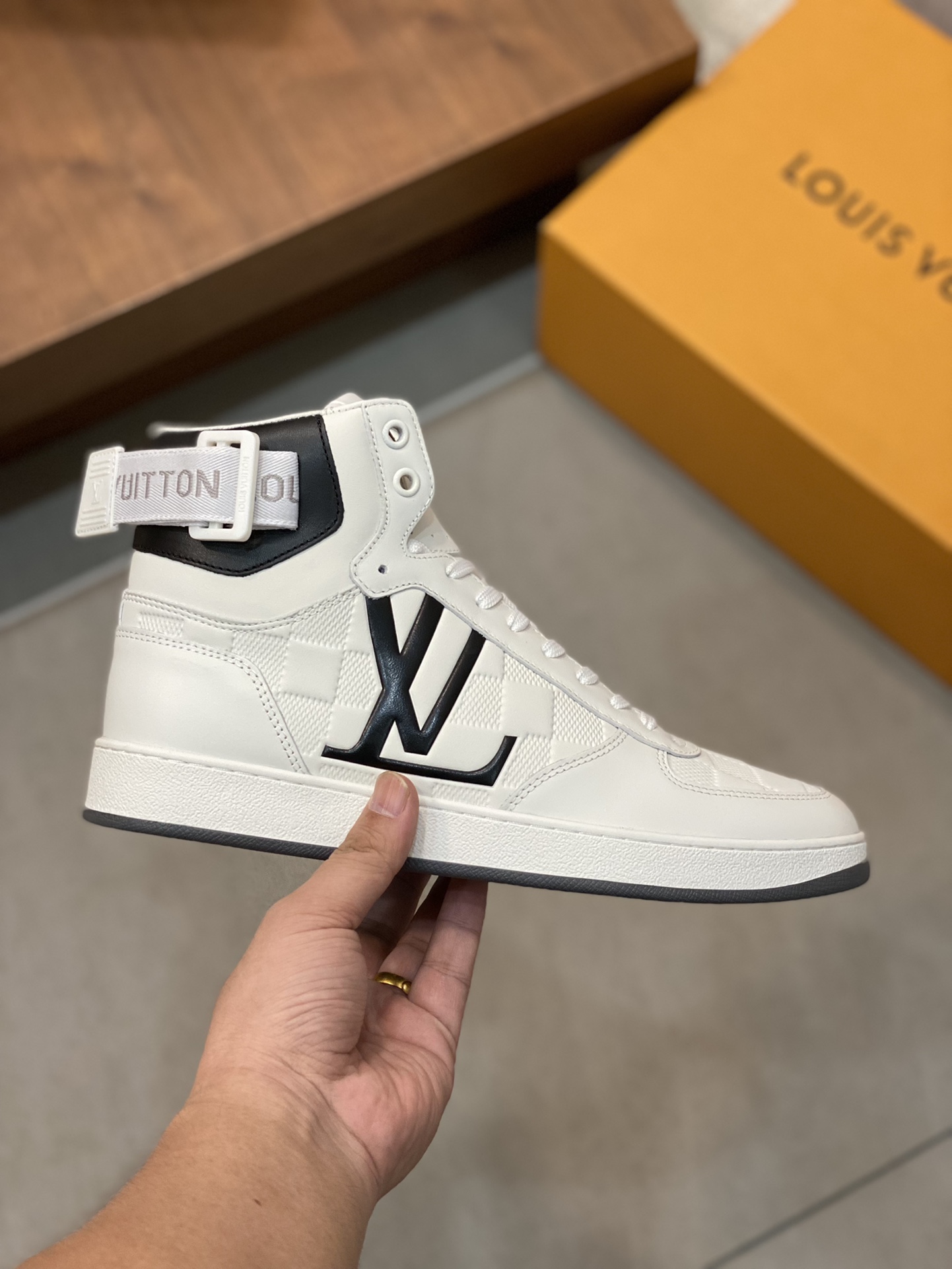 Louis Vuitton路易威登頂級一比一高幫鞋 真皮材質