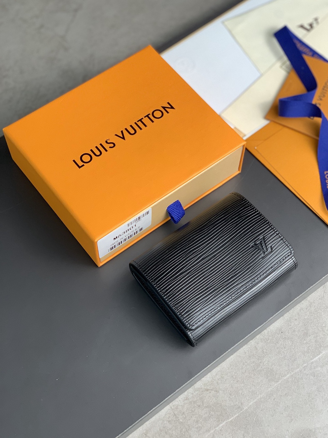M82589 老花 LV 頂級原單手拿包 Pochette Voyage 系列