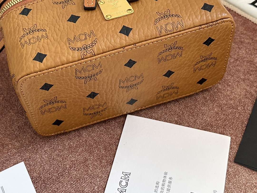 一比一複刻MCM包包 Rockstar Visetos 原創化妝箱 棕色