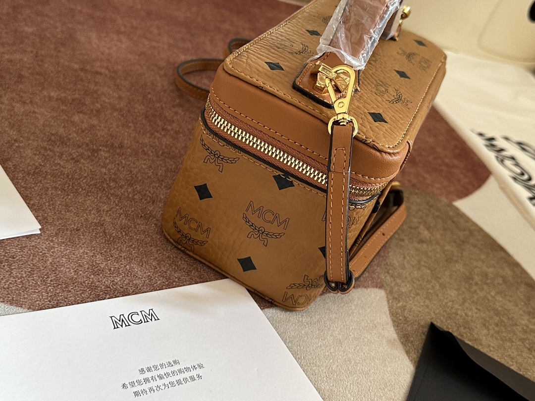 一比一複刻MCM包包 Rockstar Visetos 原創化妝箱 棕色