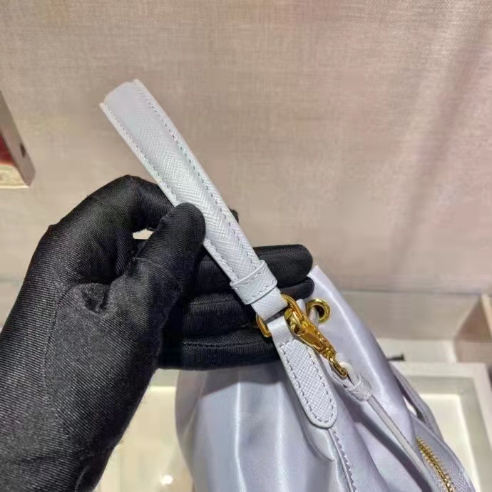 一比一複刻普拉達包包 Prada Duet Re-Nylon 水桶袋 浅藍