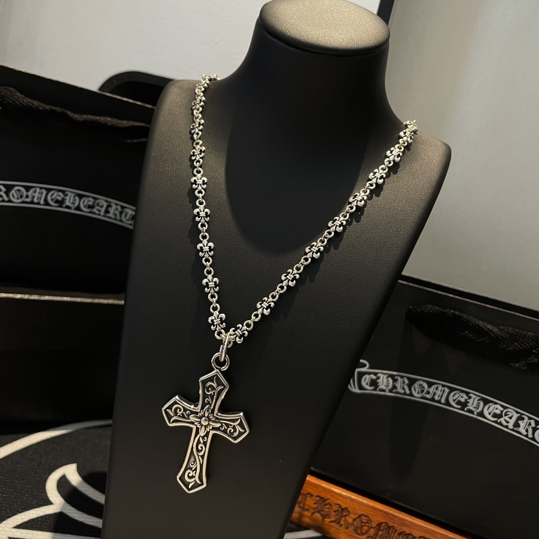 高仿複刻Chrome Hearts克羅心飾品 經典復古項鍊 個性十字架吊墜 童軍花