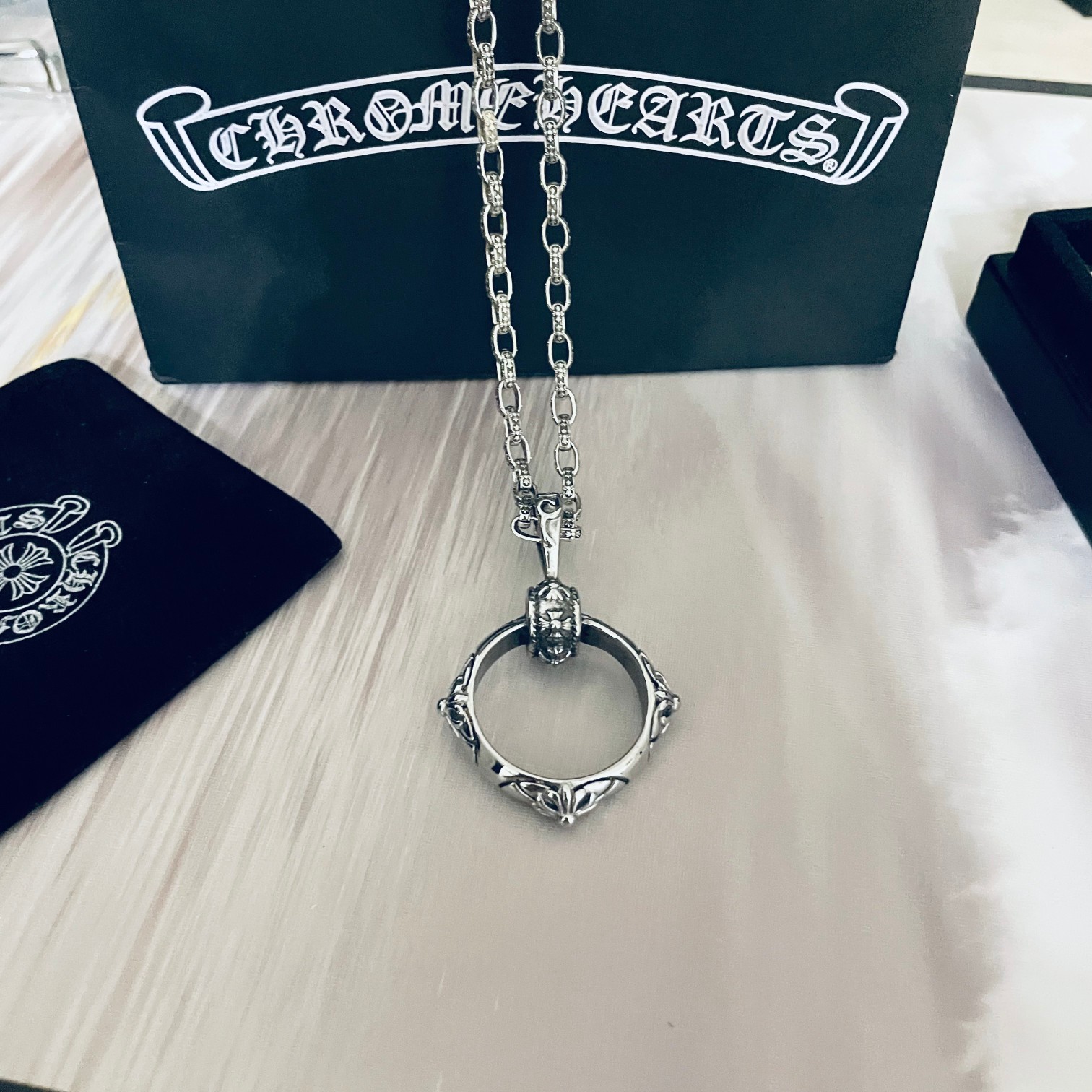 高仿複刻Chrome Hearts克羅心飾品 經典釦環十字花吊墜 字母項鍊