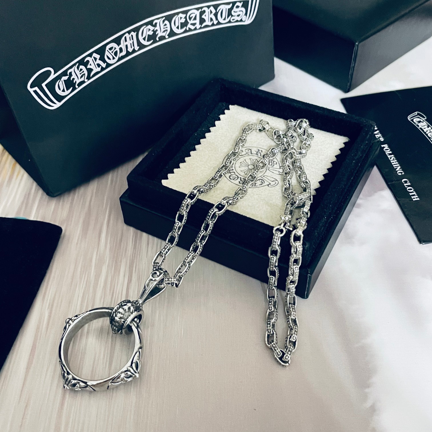 高仿複刻Chrome Hearts克羅心飾品 經典釦環十字花吊墜 字母項鍊